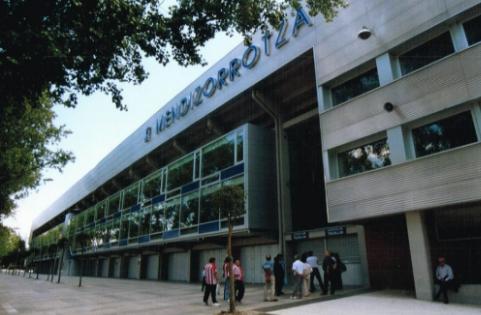 Mendizorroza - Au&szlig;enansicht