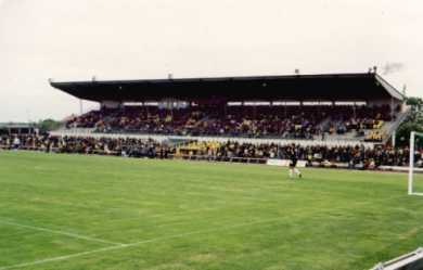 Aspmyra Stadion - Trib&uuml;ne voll