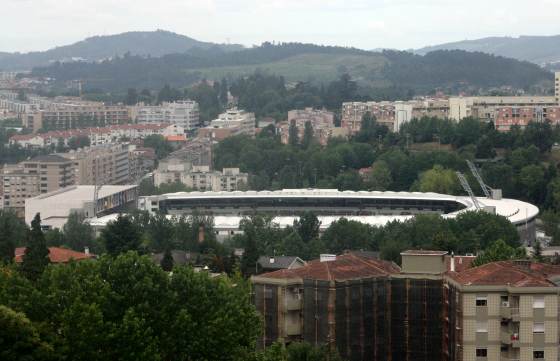 Est&aacute;dio D. Afonso Henriques Guimar&atilde;es - Au&szlig;enansicht