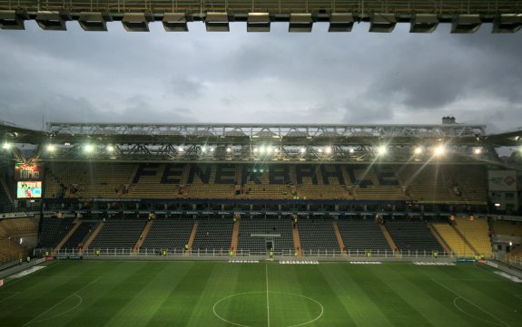 Ş&uuml;kr&uuml; Saracoğlu Stadi