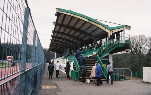 Stade du Schlossberg - Trib&uuml;ne seitlich