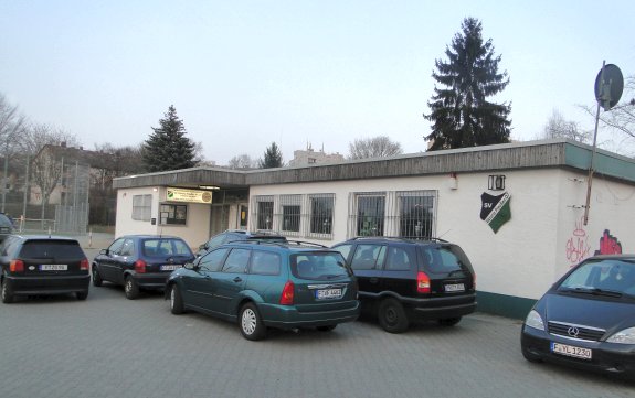 Sportplatz H&uuml;gelstr.