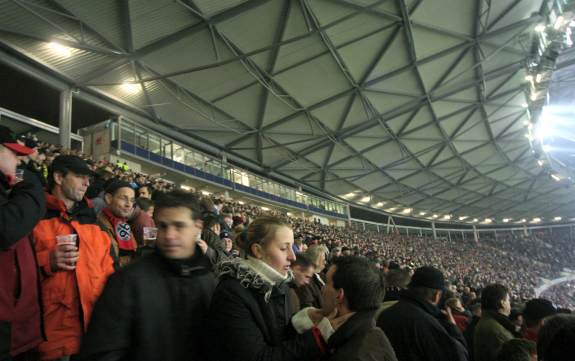 AWD-Arena (Niedersachsen-Stadion) - Blick &uuml;ber die Gegenseite