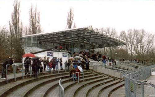Frankenstadion - Trib�ne von Nahem