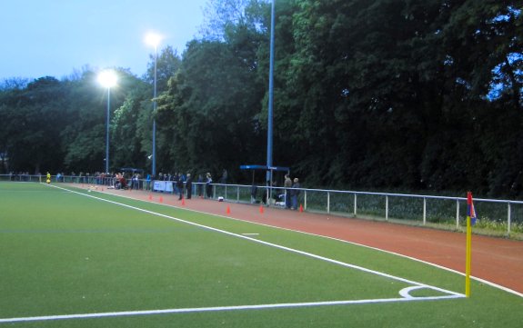 Stadion Deutsch-Luxemburger-Stra&szlig;e