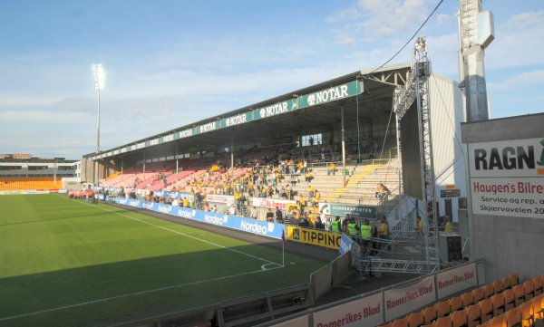 &Aring;r&aring;sen Stadion