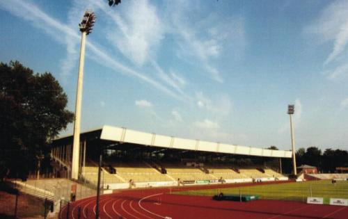 Lohrheidestadion - Gegentrib�ne