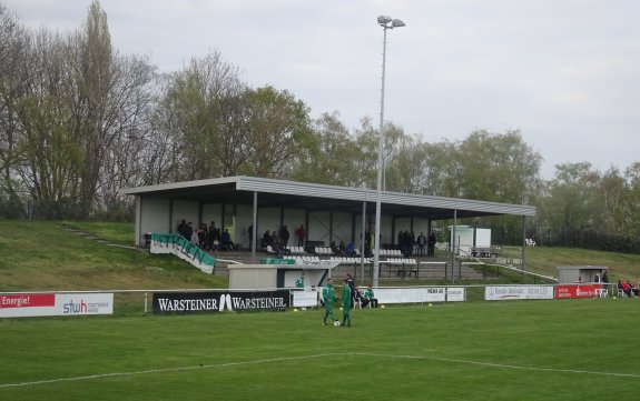 Gl�ckauf-Stadion am Holzplatz