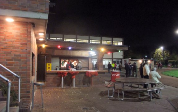 Gl&uuml;cksburger Str.